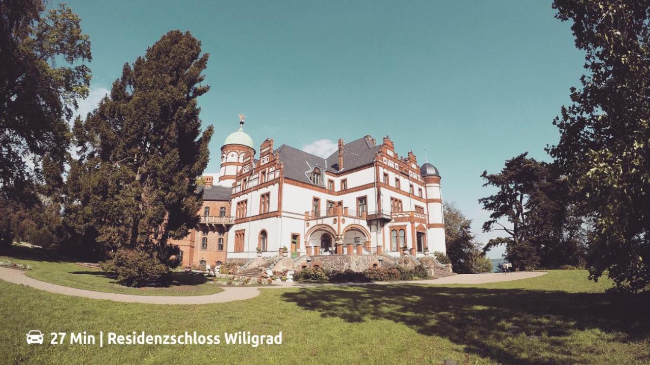 Ferienhaus SeeWaldMeer am Pinnower See bei Schwerin Pinnow  Exterior foto